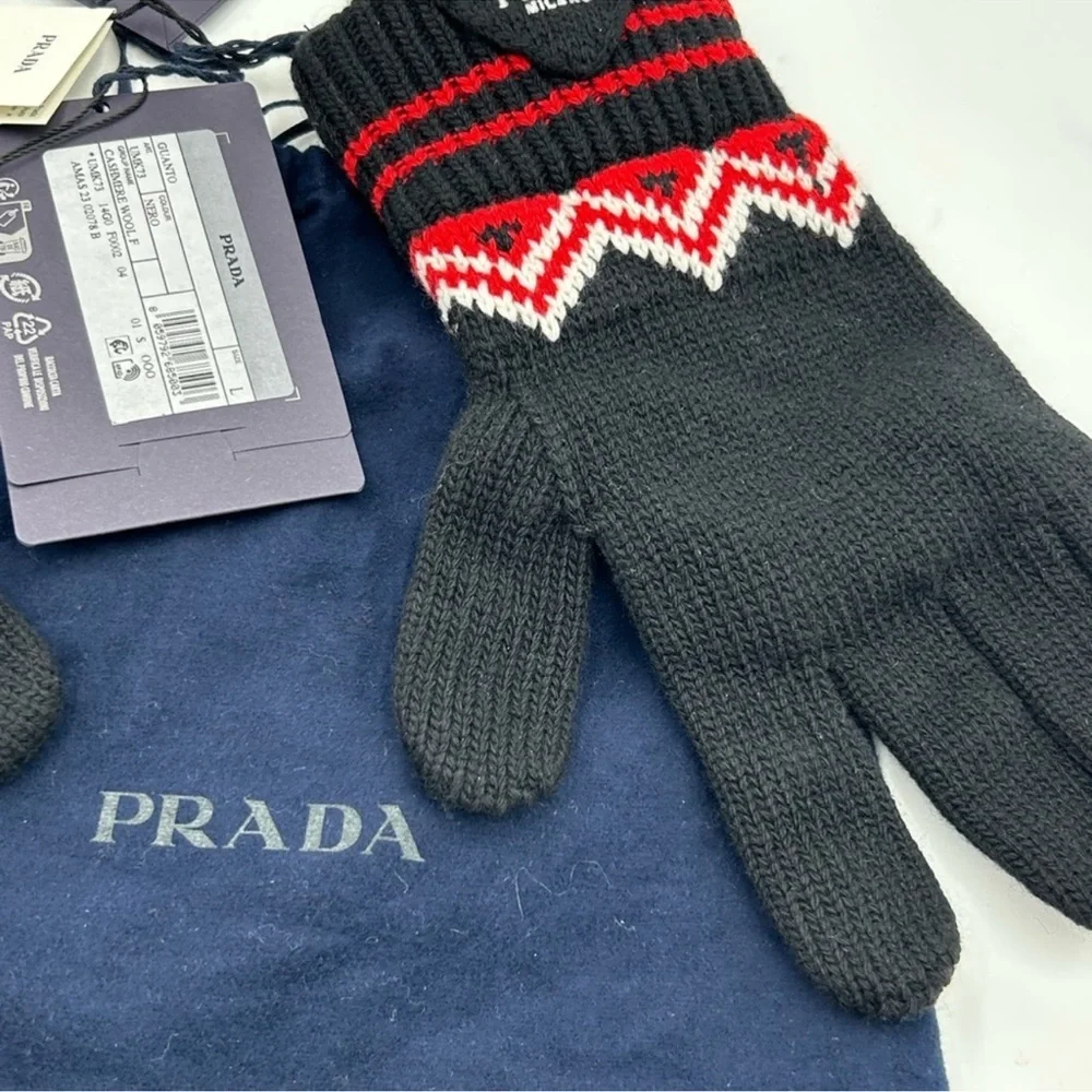 Unisex Prada wool cashmere knit, gloves size large made in Italy